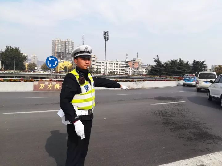 山西交警打人事件背后，聚焦自然美景的旅行故事