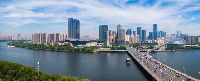 揭秘2024年沈阳养老金调整最新动态，自然美景之旅寻求内心平和与宁静