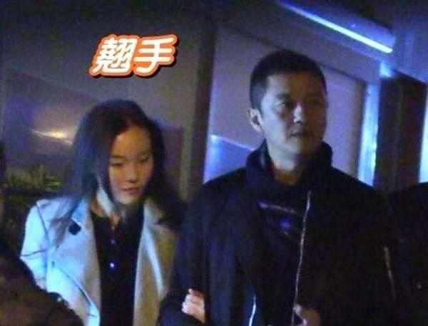 李亚鹏最新恋情回应，多元解读与个体立场下的公众关注