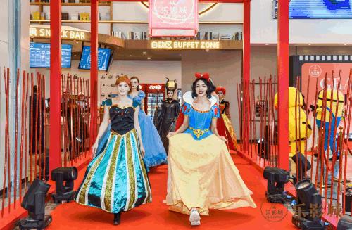 洛阳优衣库最新风尚，时尚自信，从学习变化启航