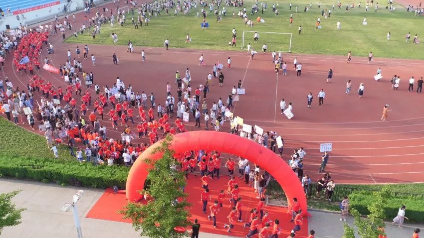 最新中考洪文教育，自然美景鼓舞之旅的探索