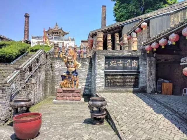 最新地铁线路，轻松前往自然美景的旅行通道