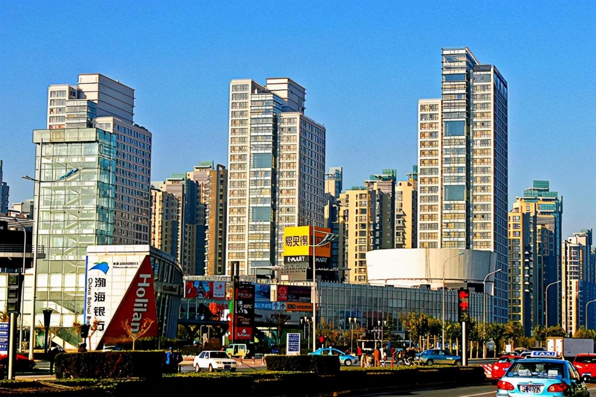 爱奇艺WWE2024最新一期，自然美景之旅，探寻内心平和宁静的旅程